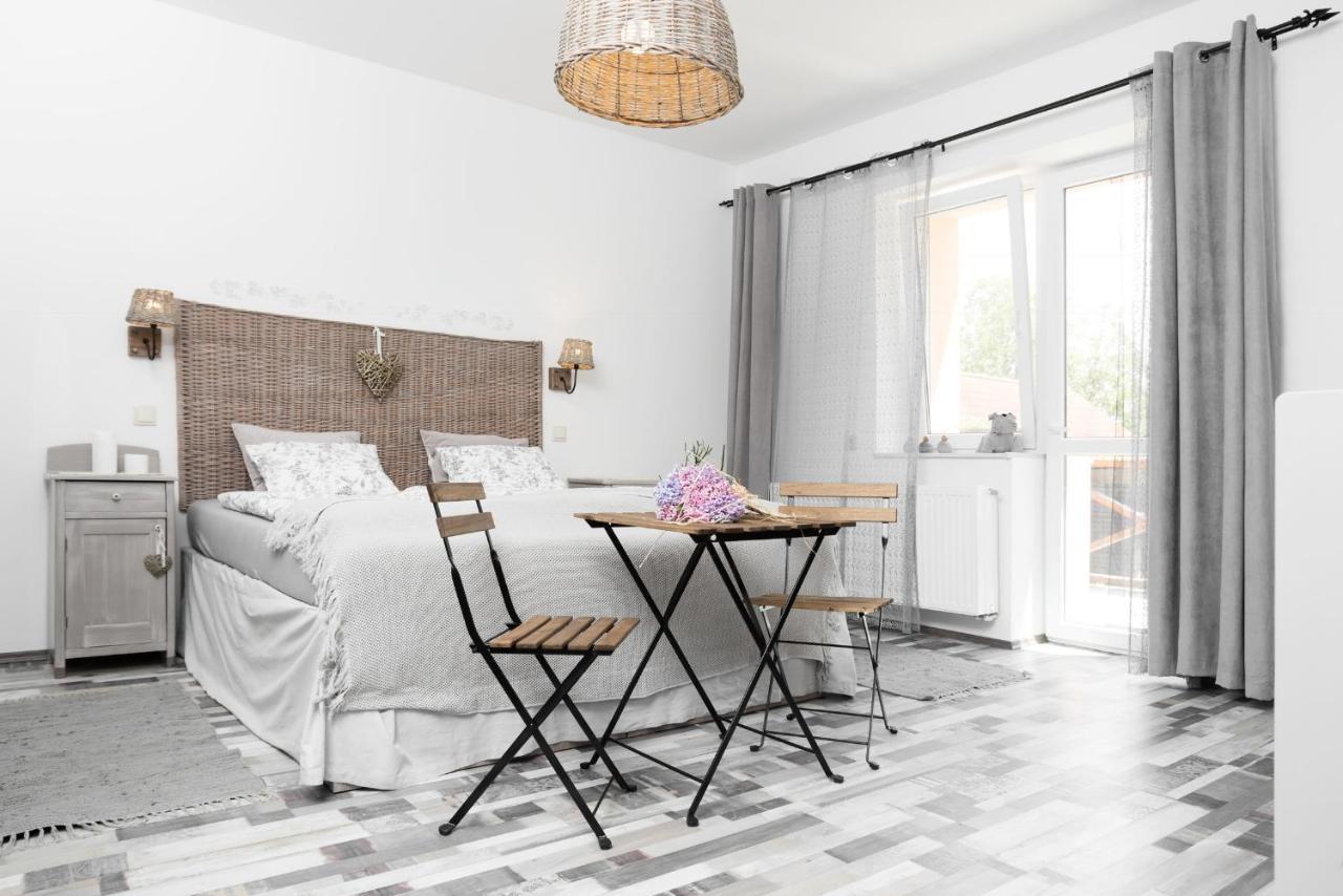 Madarlatta Vendeghaz Hotel Fertorakos Ngoại thất bức ảnh